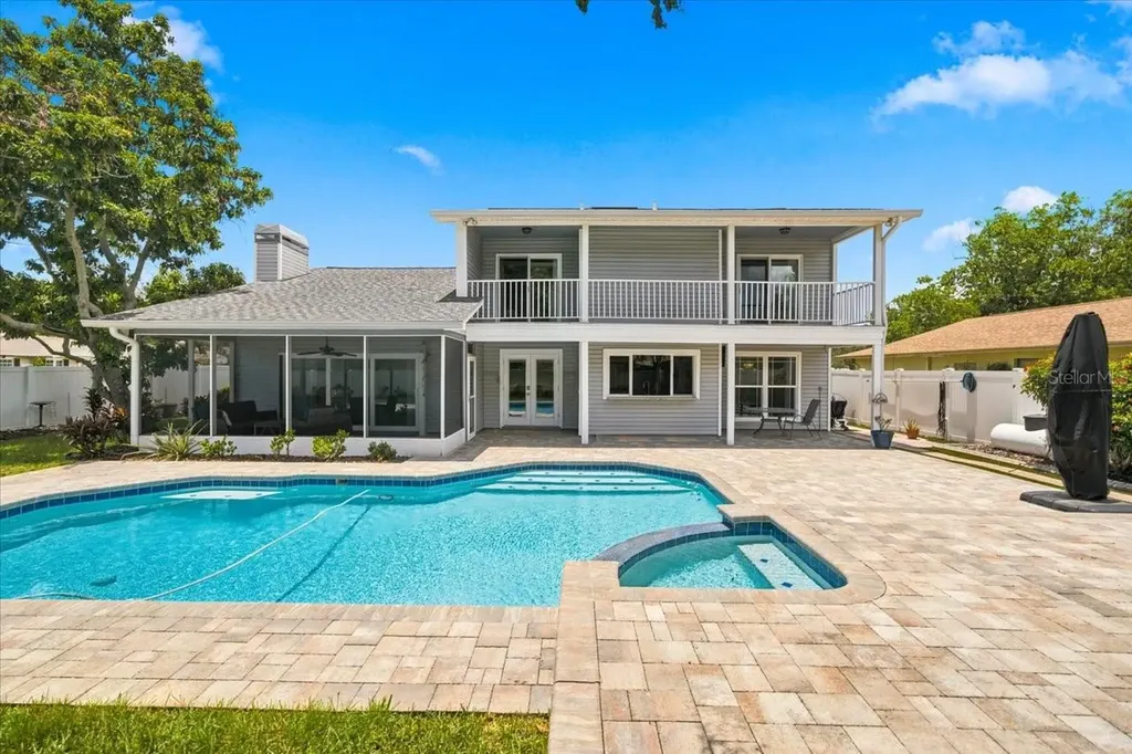 13101 Burnes Lake Drive Tampa FL 33612