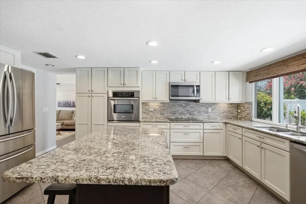 13101 Burnes Lake Drive Tampa FL 33612