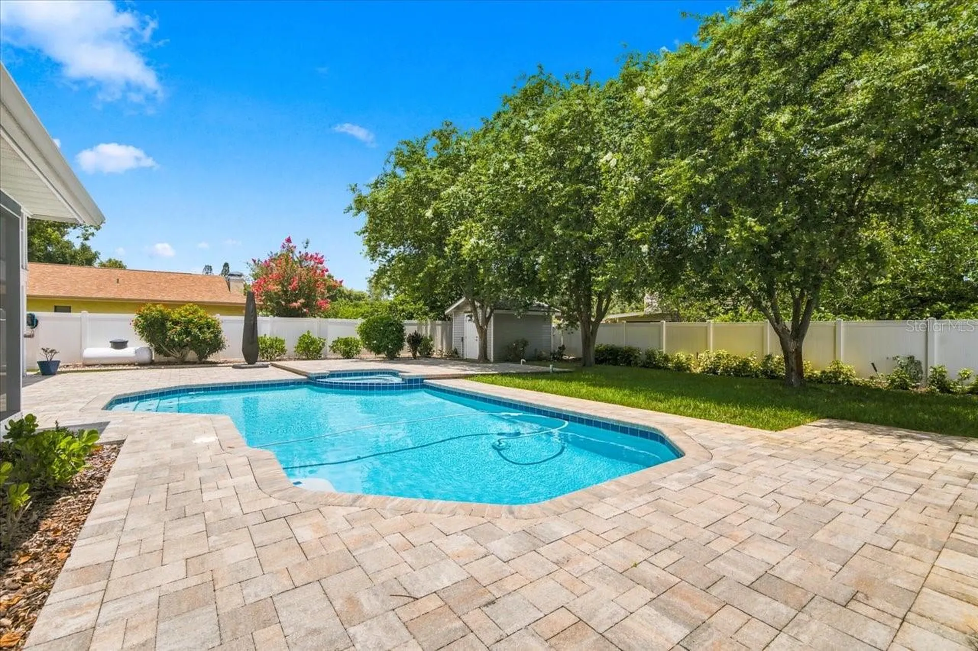 13101 Burnes Lake Drive Tampa FL 33612