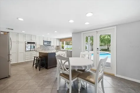 13101 Burnes Lake Drive Tampa FL 33612