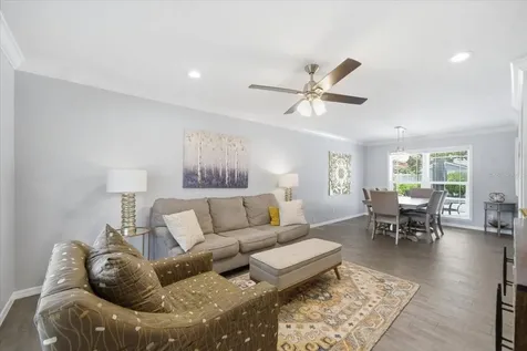 13101 Burnes Lake Drive Tampa FL 33612