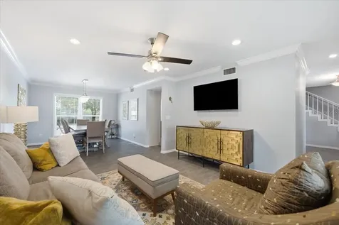 13101 Burnes Lake Drive Tampa FL 33612