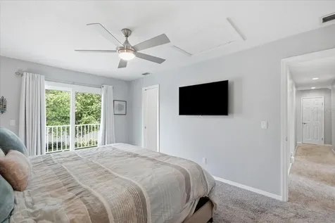 13101 Burnes Lake Drive Tampa FL 33612