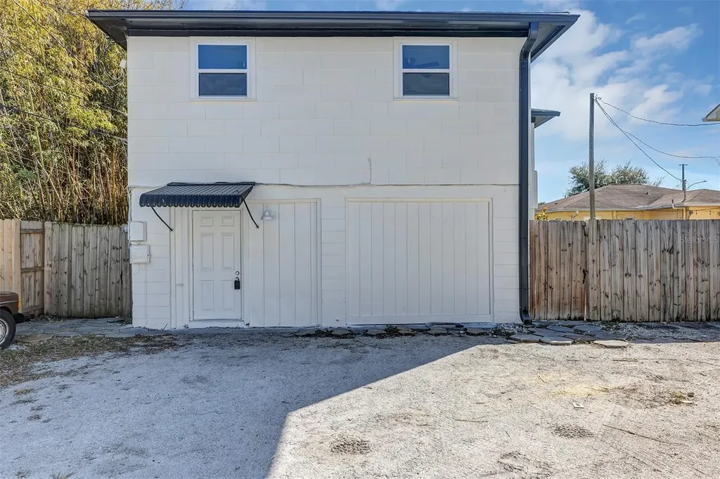2027 30th Avenue N St Petersburg FL 33713