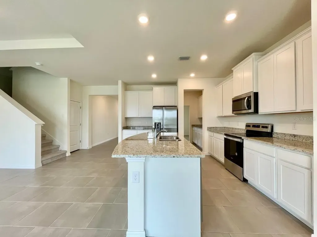 5520 Hollingworth Trail Wesley Chapel FL 33545