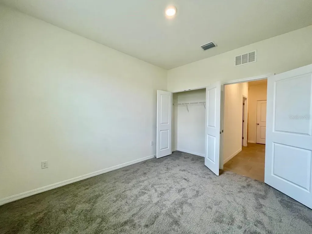 5520 Hollingworth Trail Wesley Chapel FL 33545