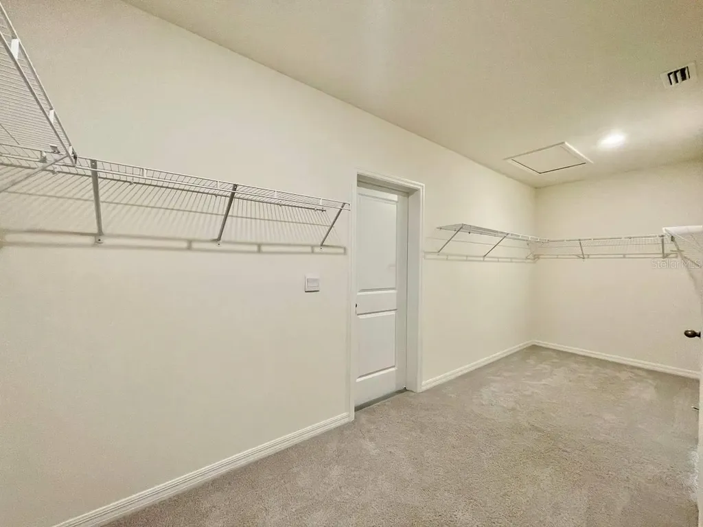 5520 Hollingworth Trail Wesley Chapel FL 33545