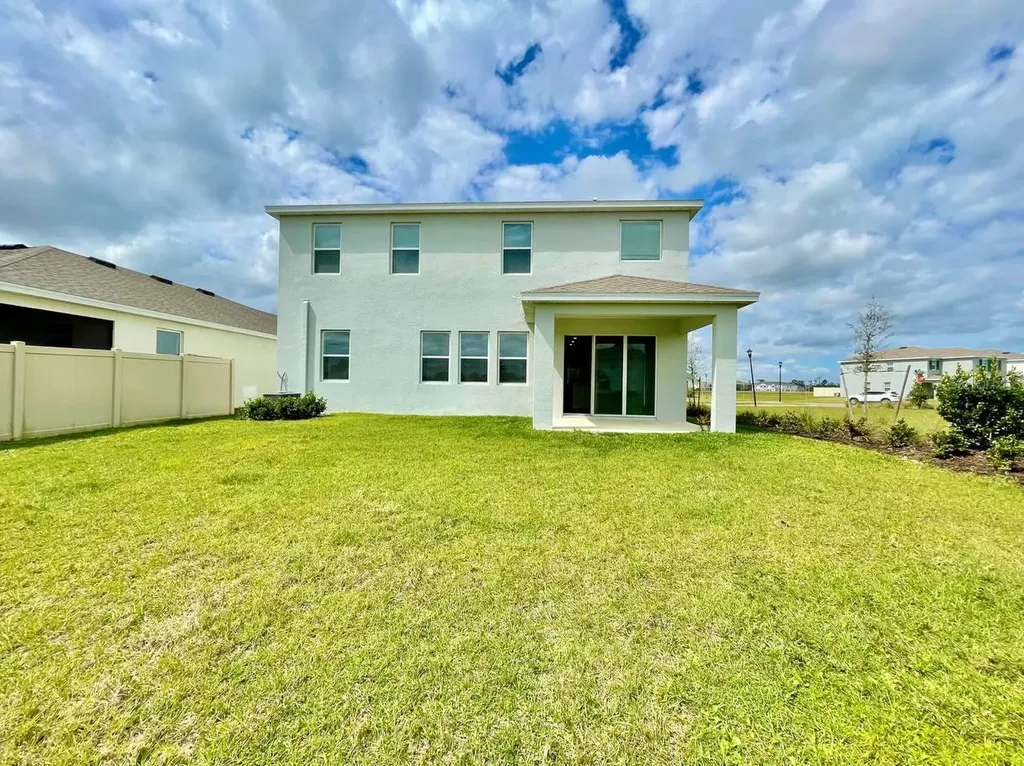 5520 Hollingworth Trail Wesley Chapel FL 33545