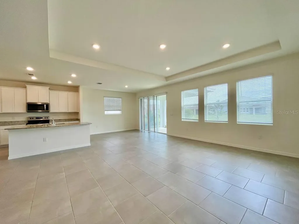 5520 Hollingworth Trail Wesley Chapel FL 33545