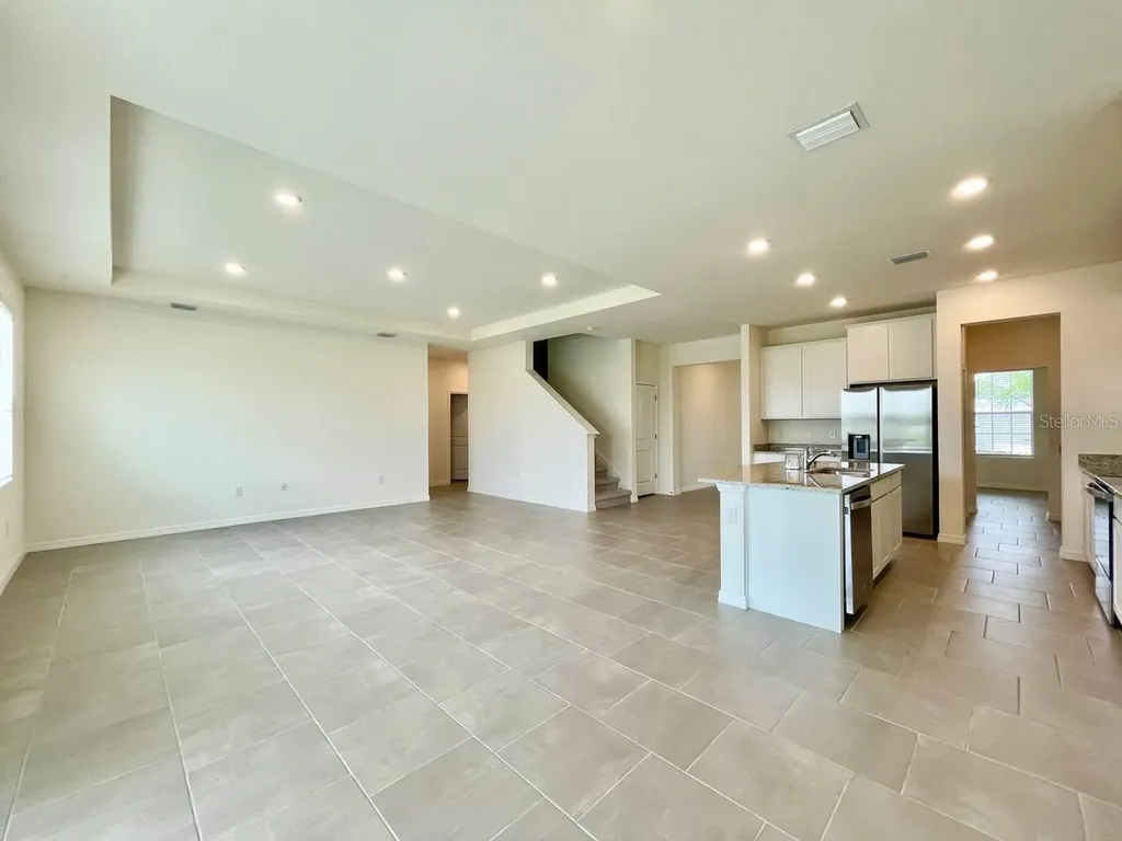 5520 Hollingworth Trail Wesley Chapel FL 33545