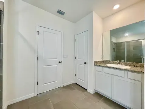 5520 Hollingworth Trail Wesley Chapel FL 33545
