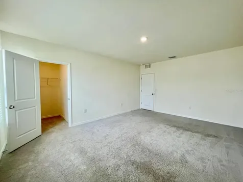 5520 Hollingworth Trail Wesley Chapel FL 33545