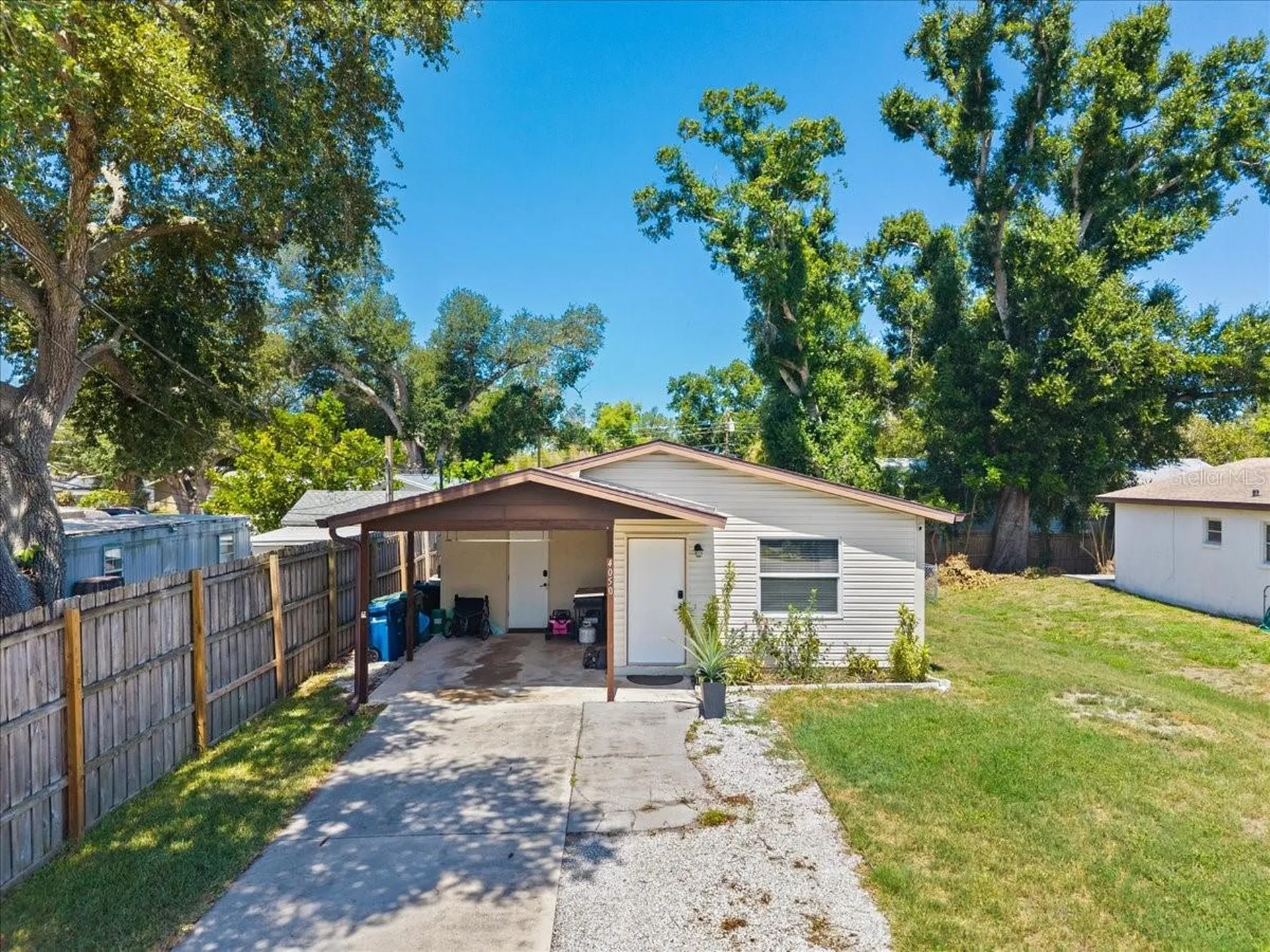 4050 Rockefeller Avenue Sarasota FL 34231