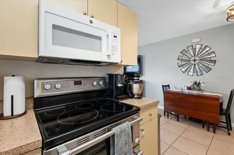4050 Rockefeller Avenue Sarasota FL 34231