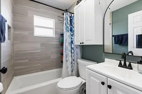 4050 Rockefeller Avenue Sarasota FL 34231