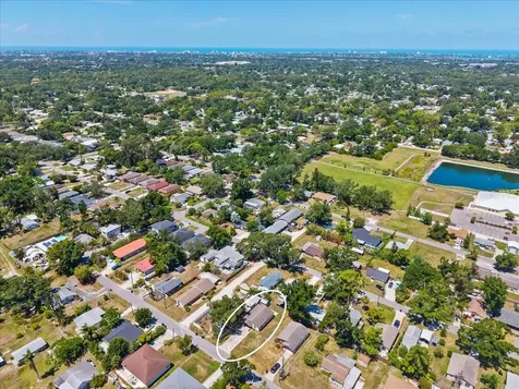4050 Rockefeller Avenue Sarasota FL 34231