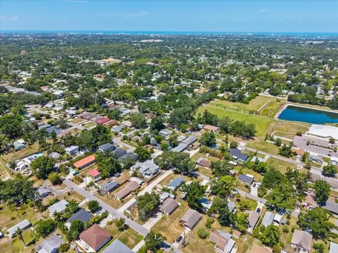 4050 Rockefeller Avenue Sarasota FL 34231