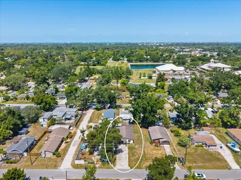 4050 Rockefeller Avenue Sarasota FL 34231