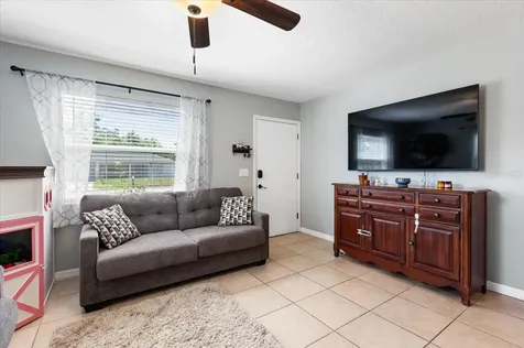 4050 Rockefeller Avenue Sarasota FL 34231