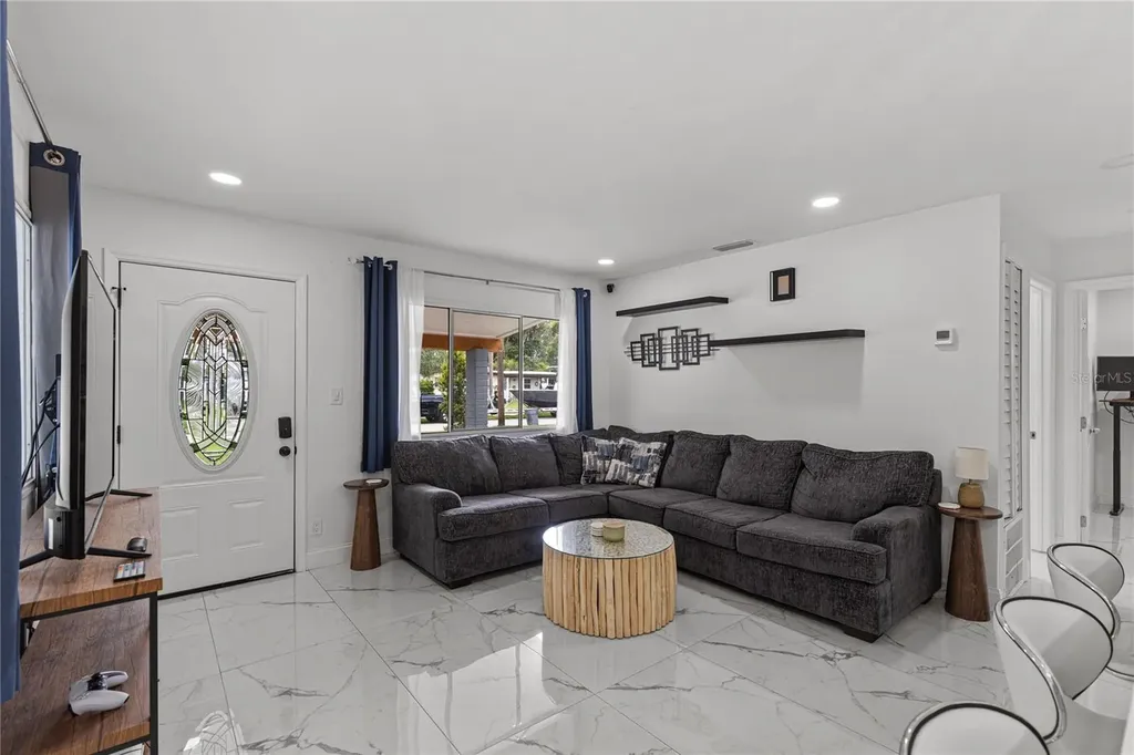 9581 49th Way N Pinellas Park FL 33782