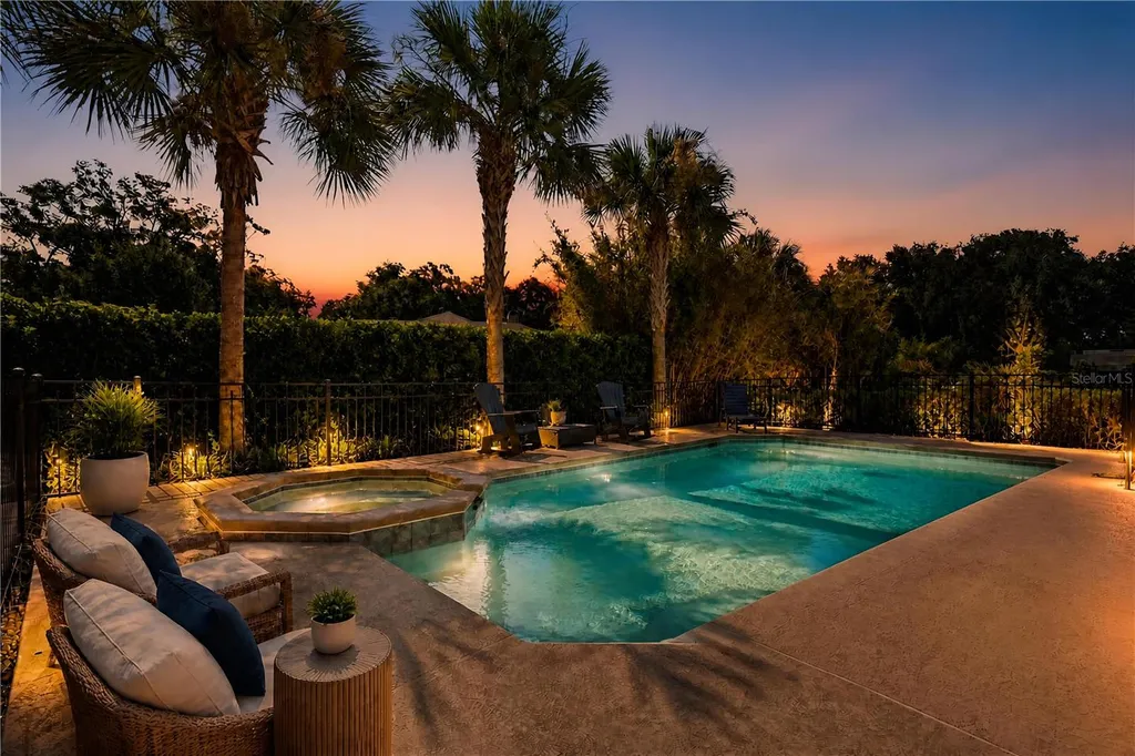 1215 Gray Court Eustis FL 32726