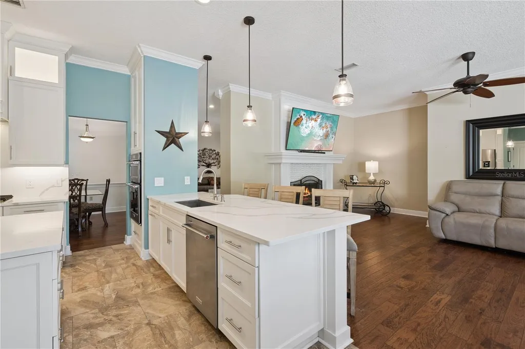 1215 Gray Court Eustis FL 32726