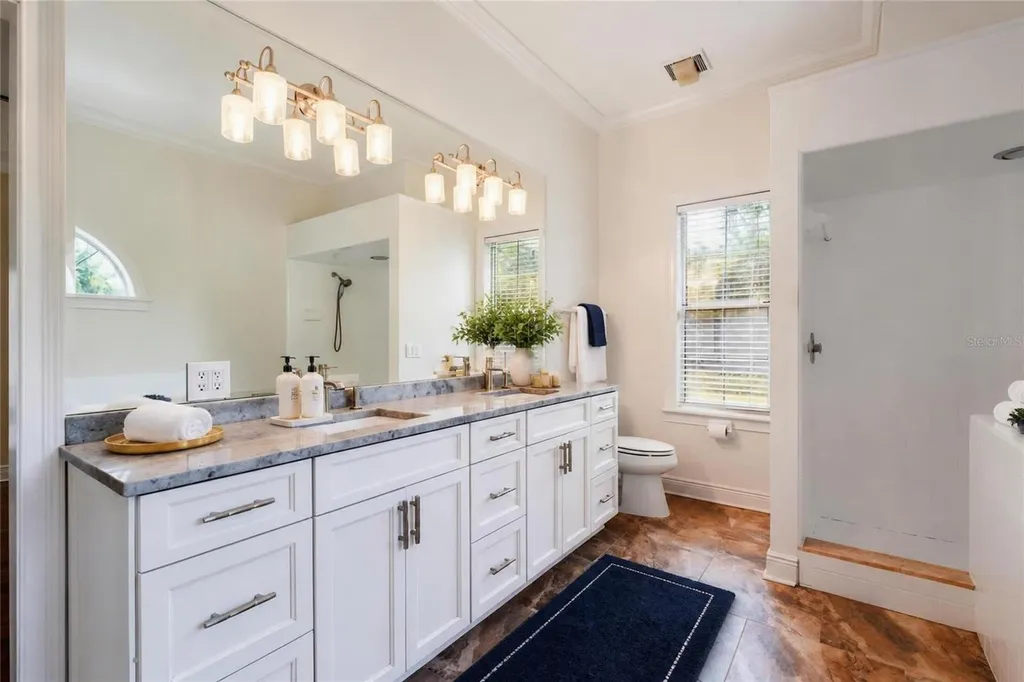 1215 Gray Court Eustis FL 32726