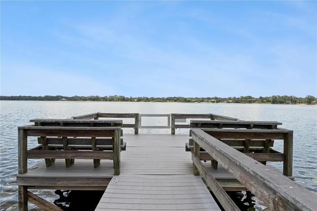 1215 Gray Court Eustis FL 32726