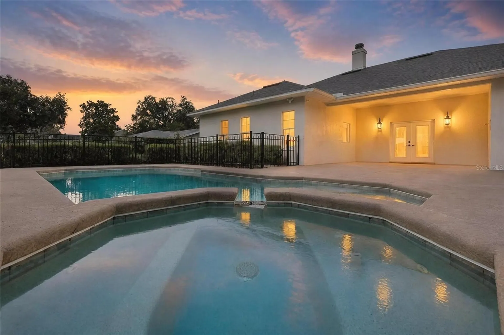 1215 Gray Court Eustis FL 32726