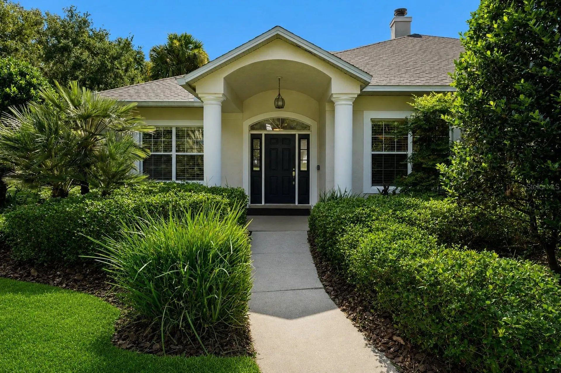 1215 Gray Court Eustis FL 32726