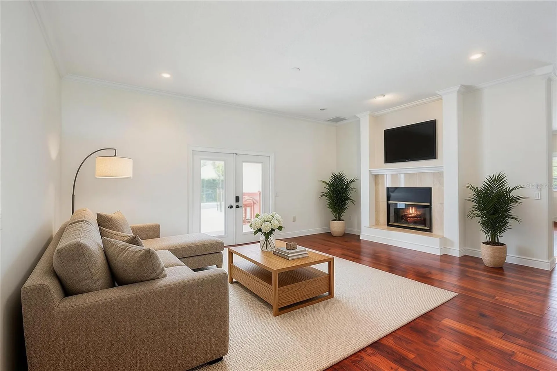 1215 Gray Court Eustis FL 32726