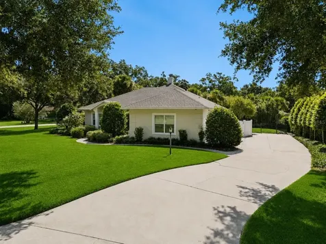1215 Gray Court Eustis FL 32726