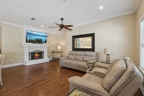 1215 Gray Court Eustis FL 32726