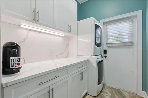 1215 Gray Court Eustis FL 32726