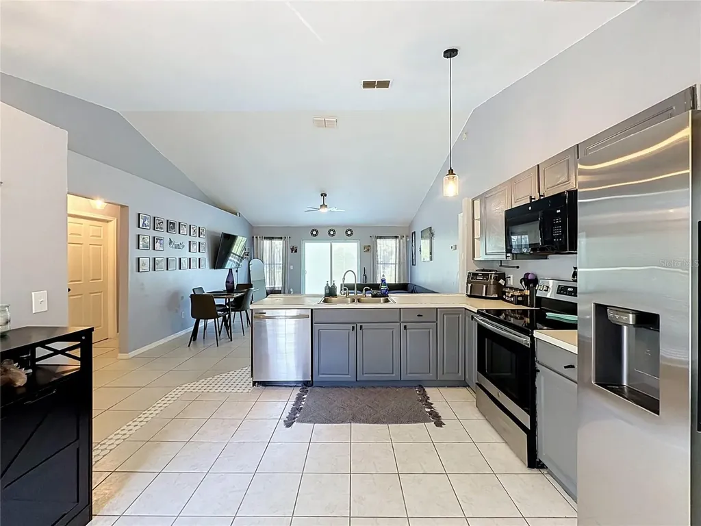 240 Sunrise Road Davenport FL 33837