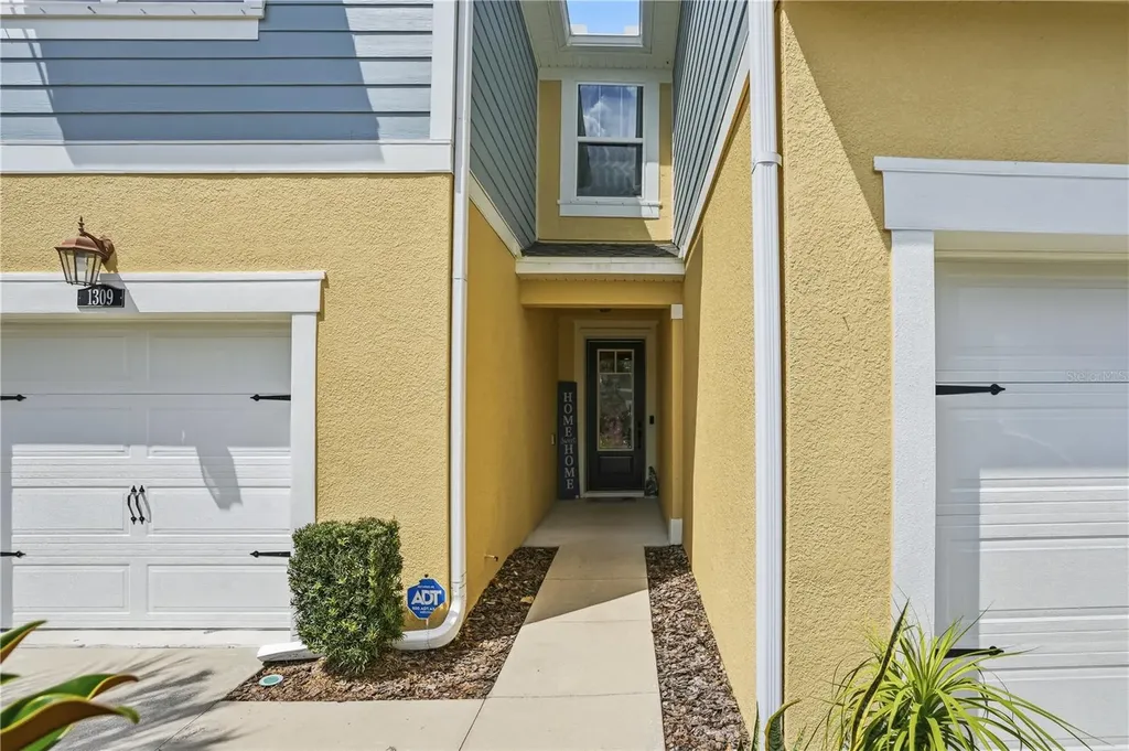 1309 Sunset Wind Loop Oldsmar FL 34677