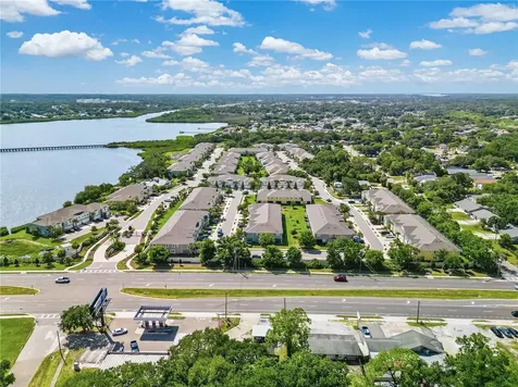 1309 Sunset Wind Loop Oldsmar FL 34677