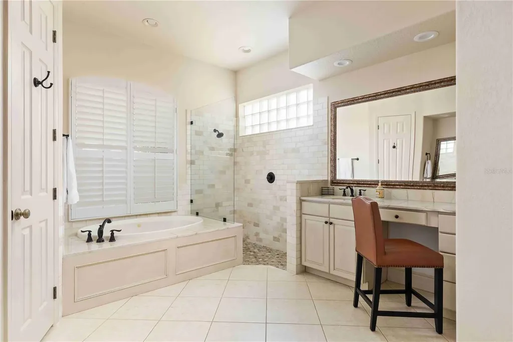 10006 Discovery Terrace Bradenton FL 34212