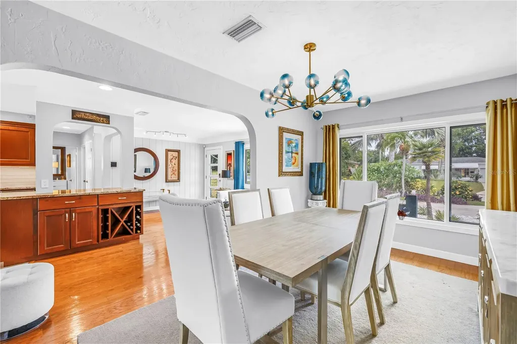 5237 23rd Avenue N St Petersburg FL 33710