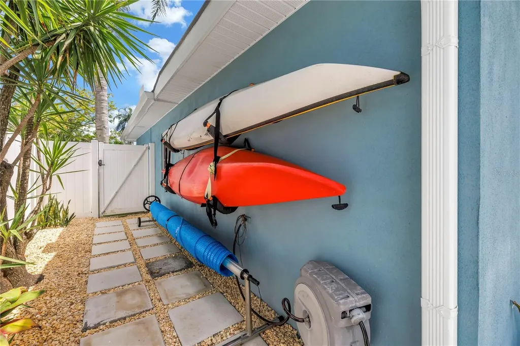 5237 23rd Avenue N St Petersburg FL 33710