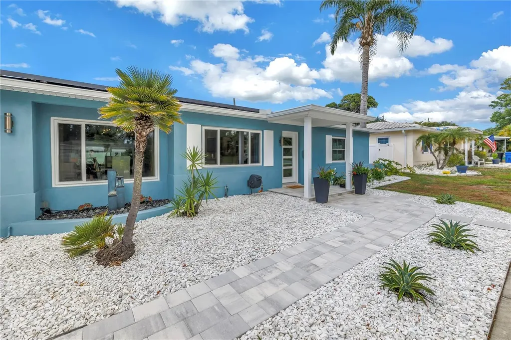 5237 23rd Avenue N St Petersburg FL 33710