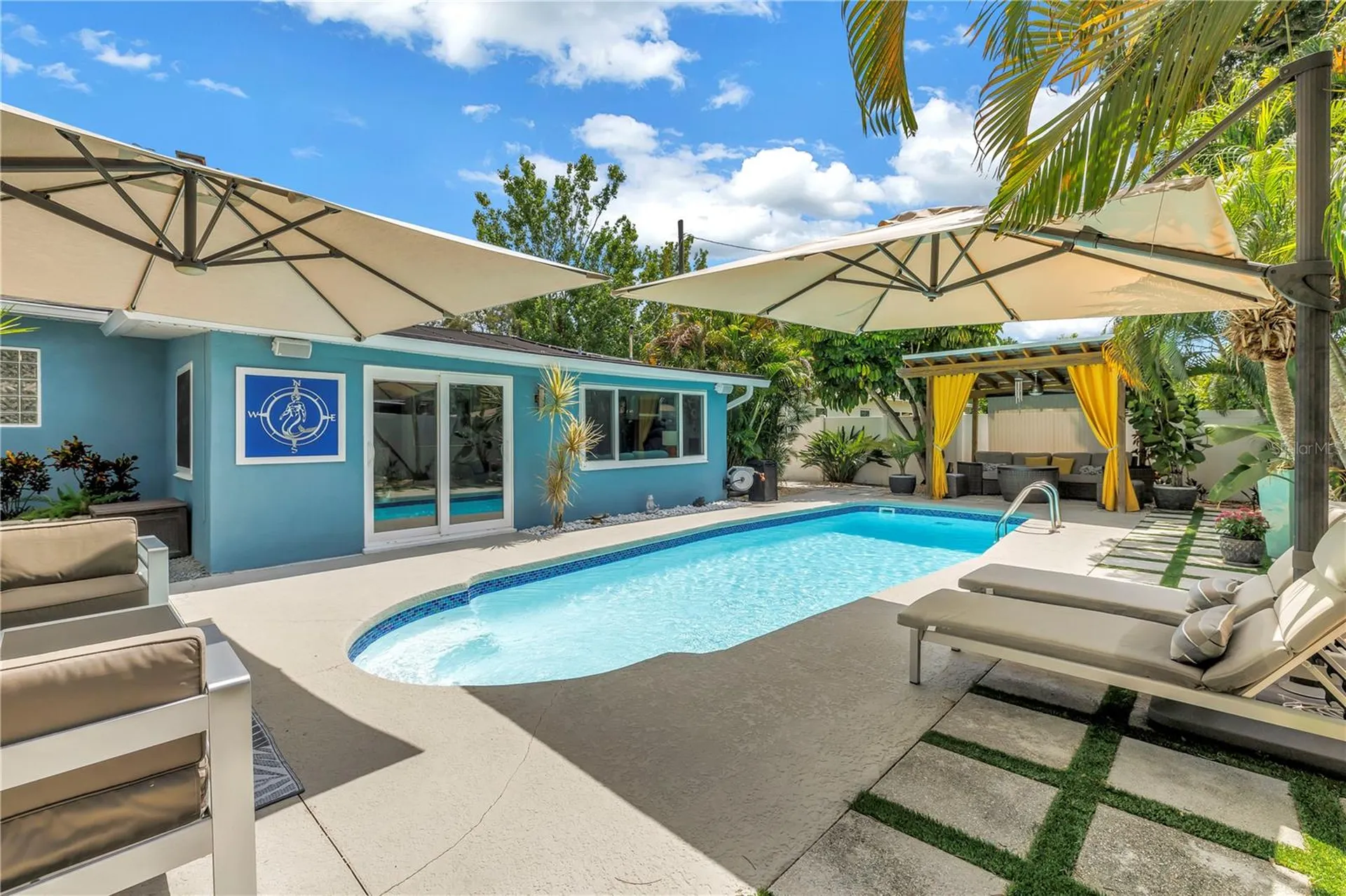 5237 23rd Avenue N St Petersburg FL 33710