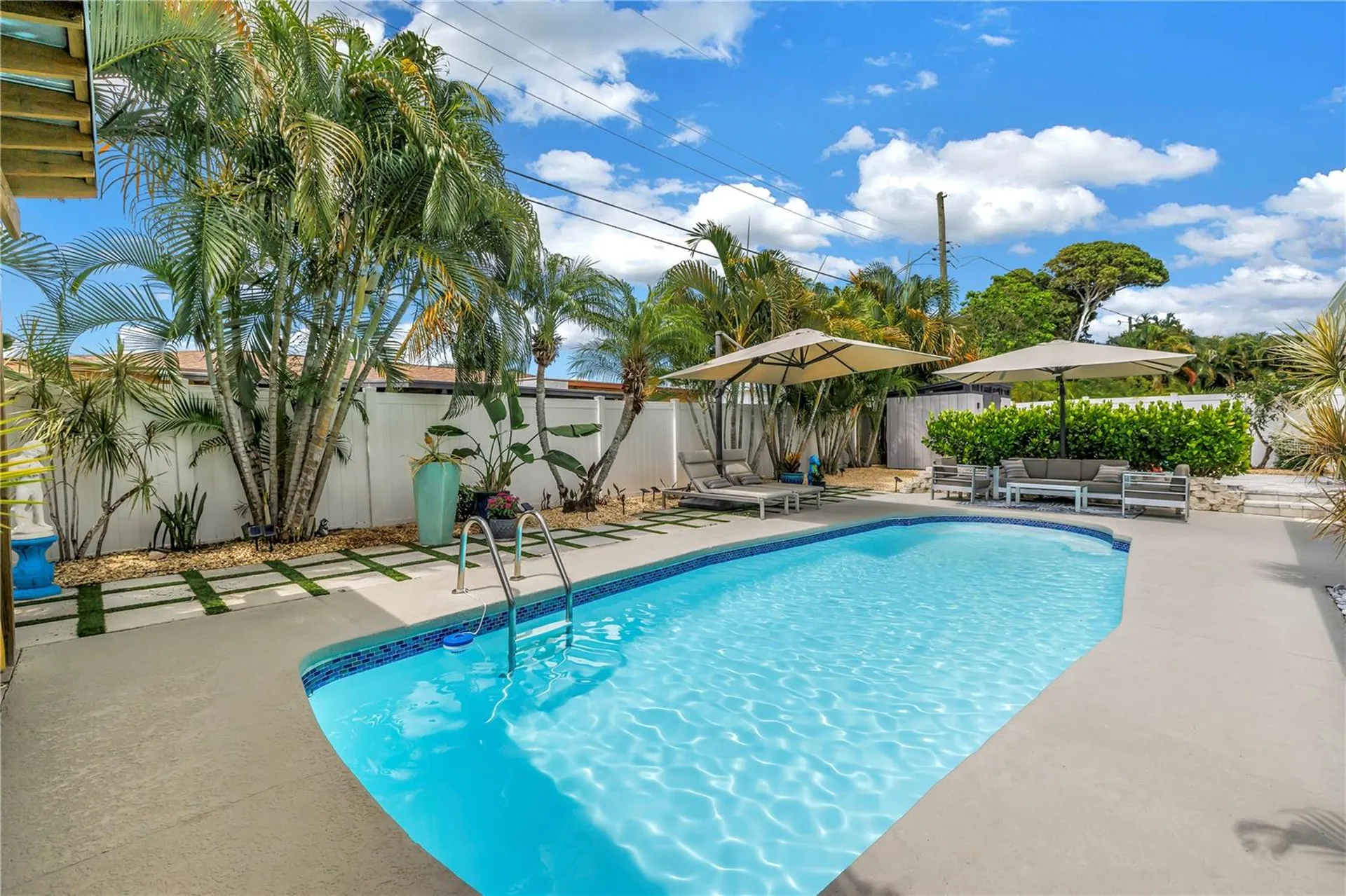 5237 23rd Avenue N St Petersburg FL 33710