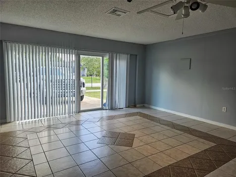952 Trumbull Street Deltona FL 32725