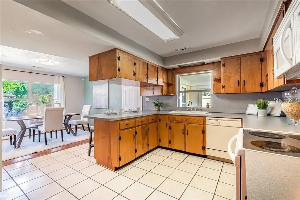 5418 Riverhills Drive Temple Terrace FL 33617
