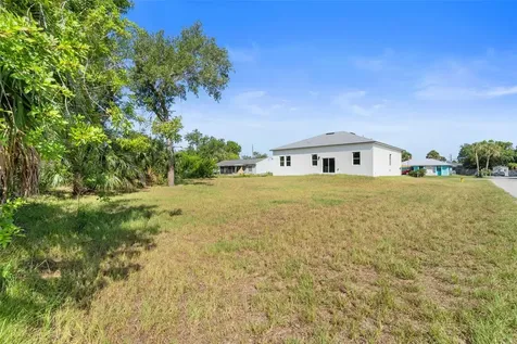543 Chamber Street NW Port Charlotte FL 33948