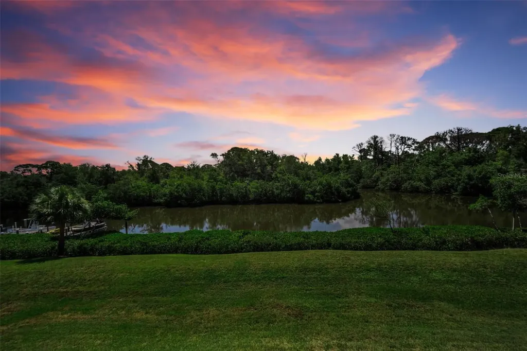 1686 Seascape Circle Tarpon Springs FL 34689