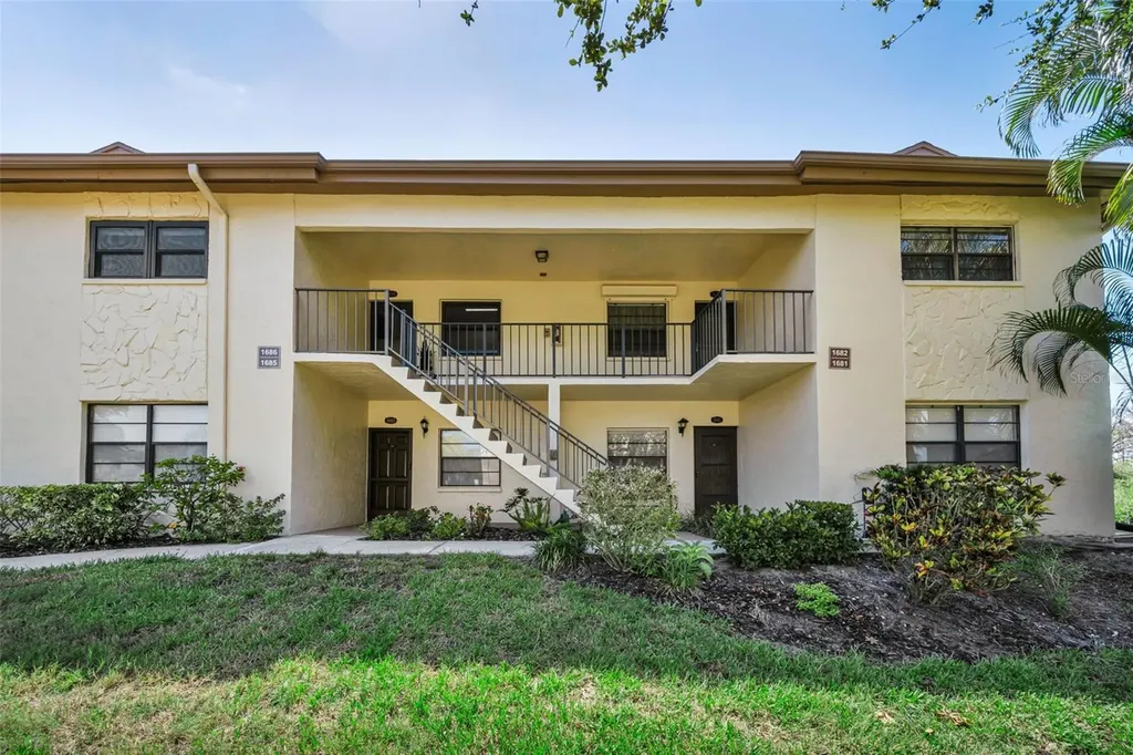 1686 Seascape Circle Tarpon Springs FL 34689