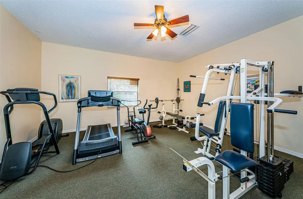 1686 Seascape Circle Tarpon Springs FL 34689