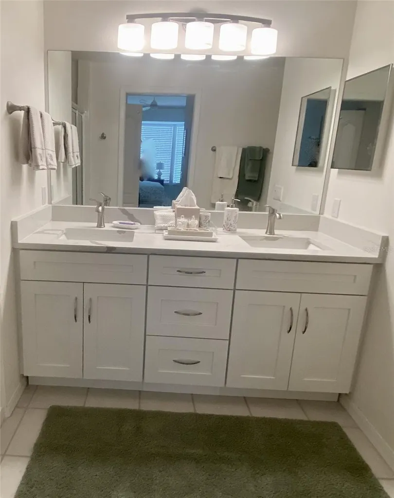 9590 High Gate Drive Sarasota FL 34238